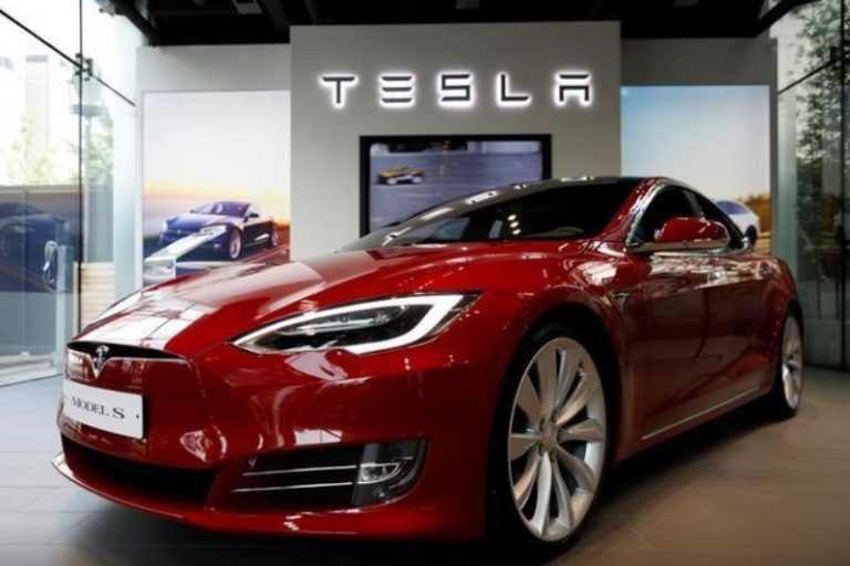 Tesla dan BMW ajukan gugatan terhadap tarif Uni Eropa